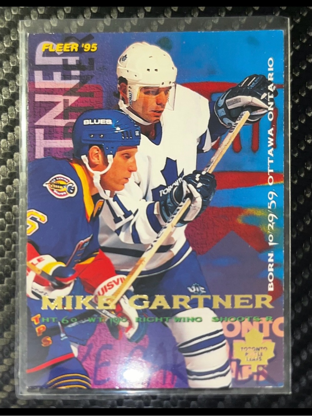 Vintage Toronto Maple Leafs 1995 Mike Gartner Fleer #214 NHL Hockey Card - HOF